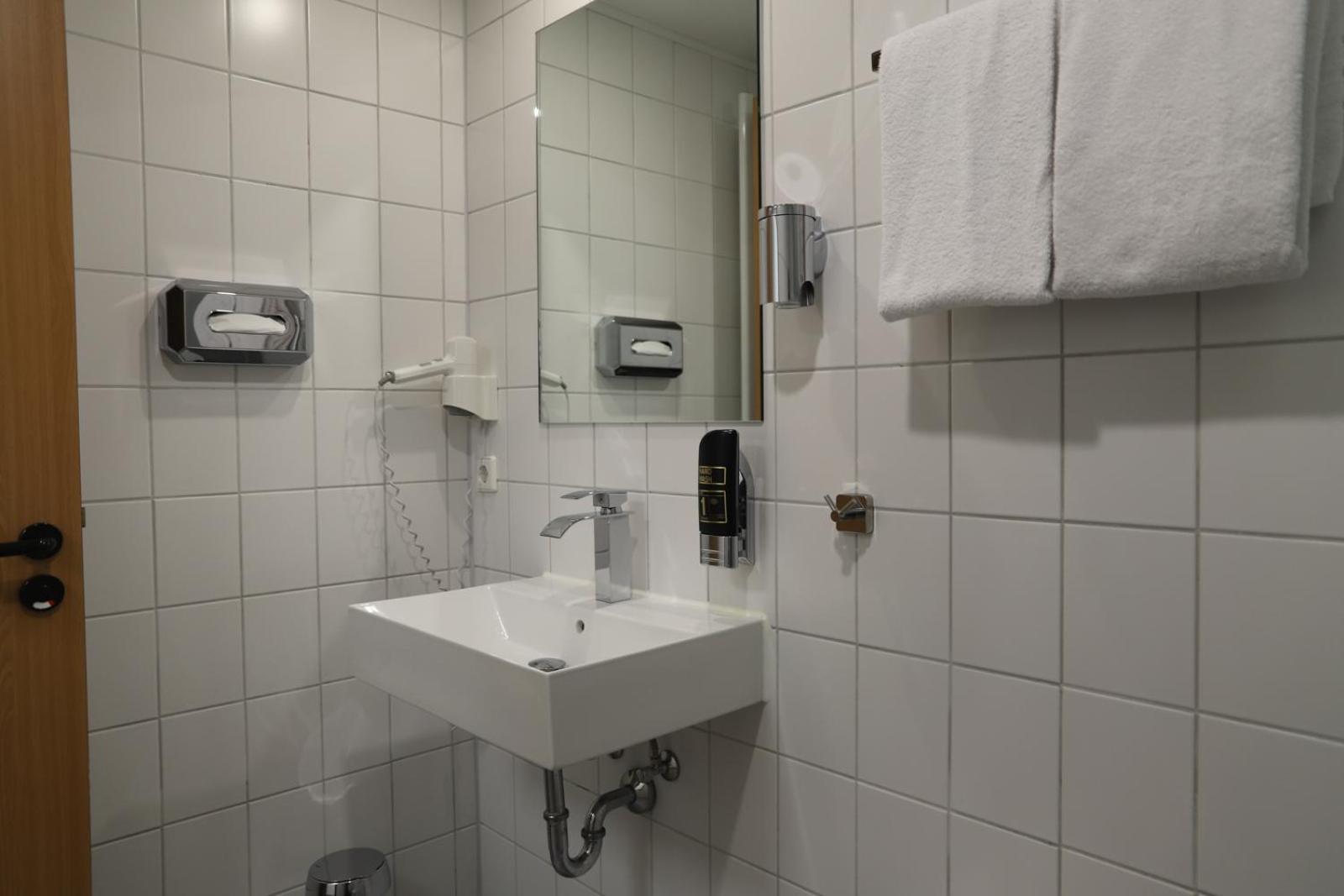Hotel Am Suedtor Μπάκνανγκ Εξωτερικό φωτογραφία